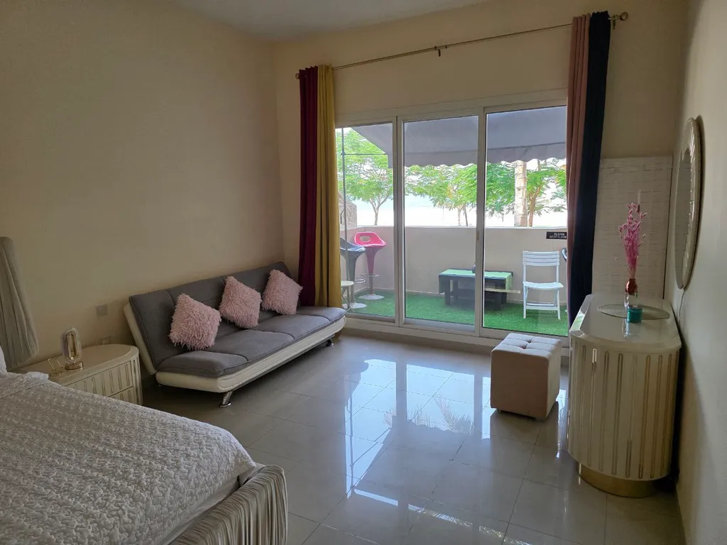 Апартаменты с частным пляжем и видом на море на острове Марджан