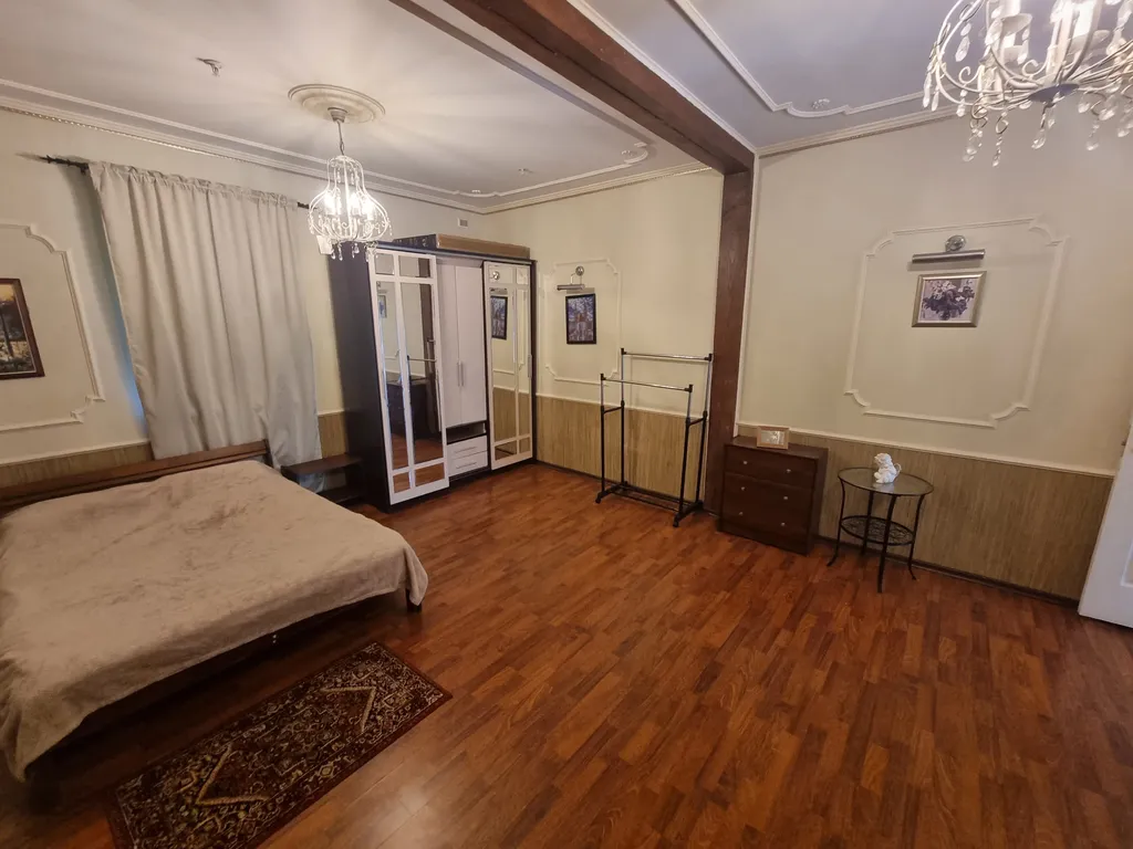 Вилла в парке XVIII века