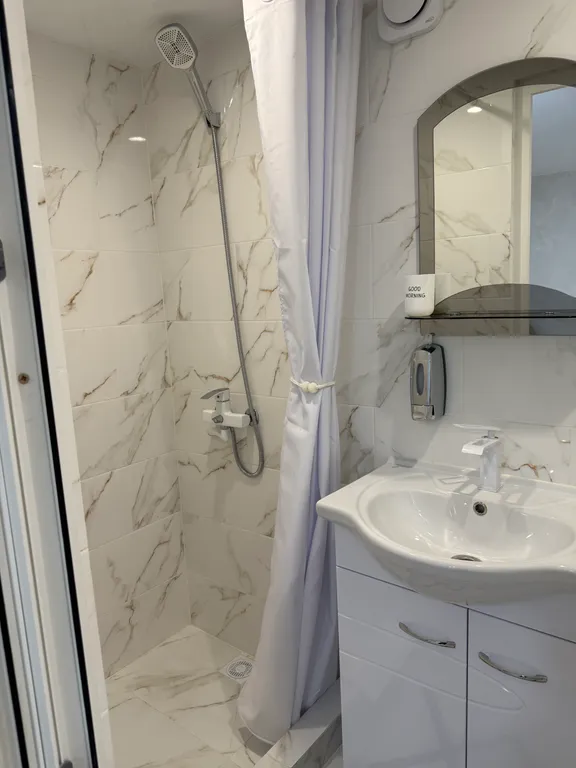 Квартира Квартира Большой номер на 3-4-5 человек со своим балконом — Судак