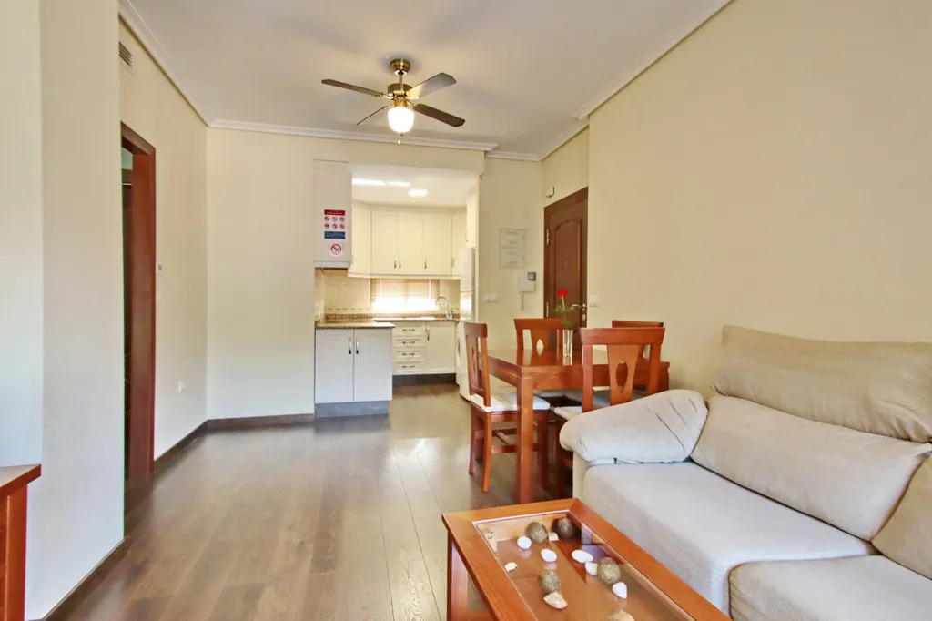 Апартаменты с видом на тихий сад рядом с морем