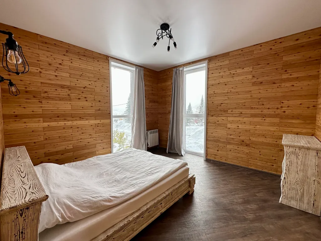 Коттедж в стиле Лофт недалеко от горы