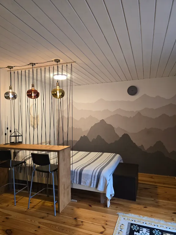 Домик в сосновом лесу