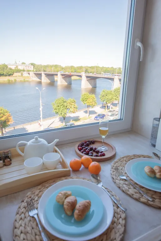 Студия с видом на Волгу в центре