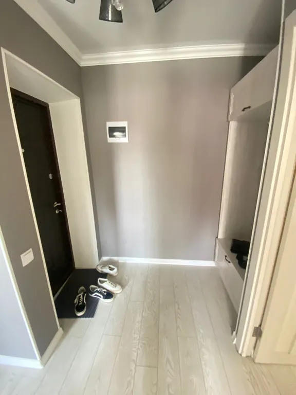 Жд Вокзал 1 минута, парк 3 минуты, аэропорт 15 минут