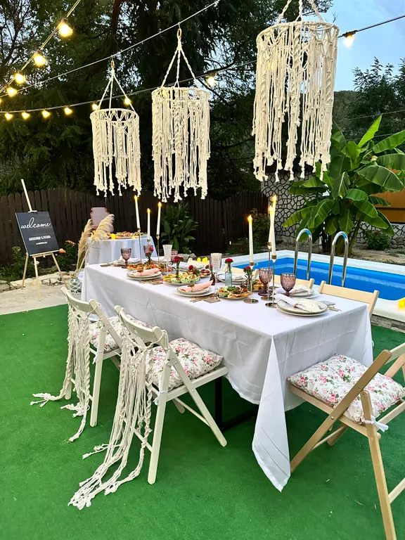 Загородный дом с бассейном и сауной