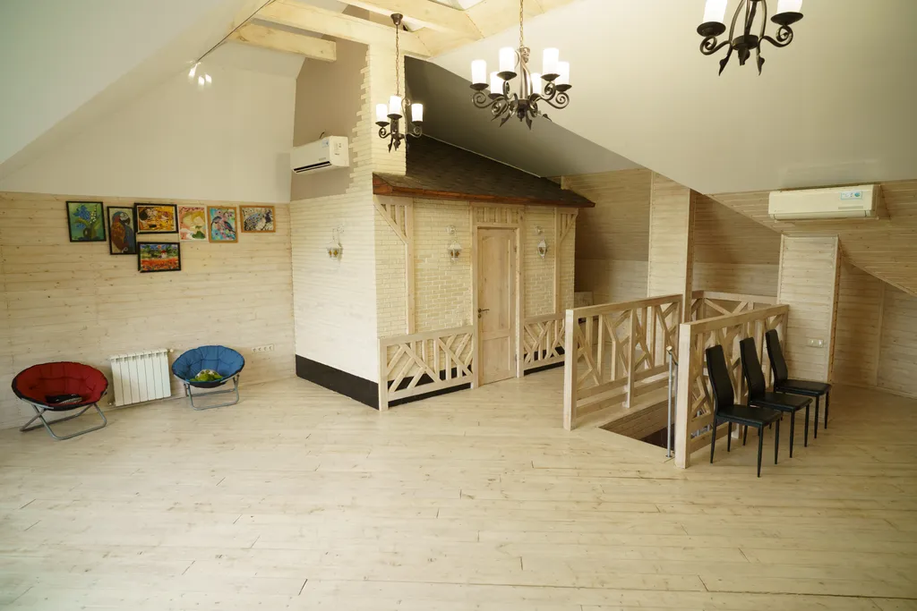 Загородный дом-шале "Pinebrook", аренда, у реки Дон. Сезонный бассейн.