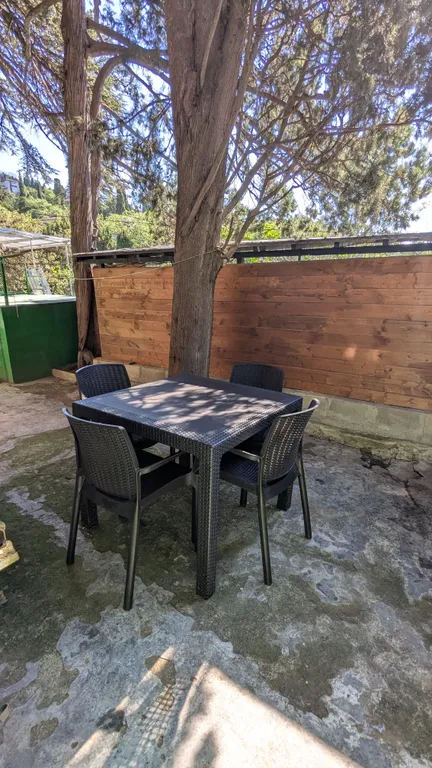 Дом рядом с парковой зоной