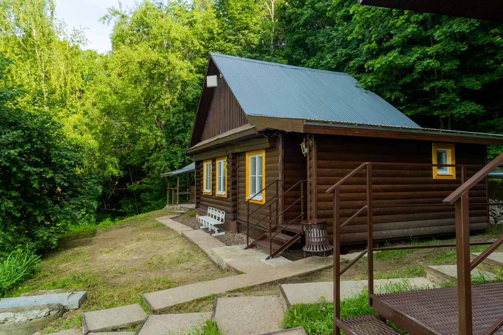 Дом с беседкой с видом на Волгу