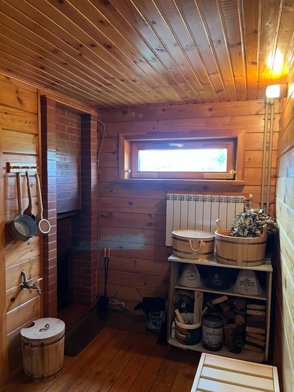 Уютный дом-баня из клеёного бруса, с двумя бассейнами