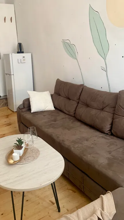 Quiet and tidy old city flat