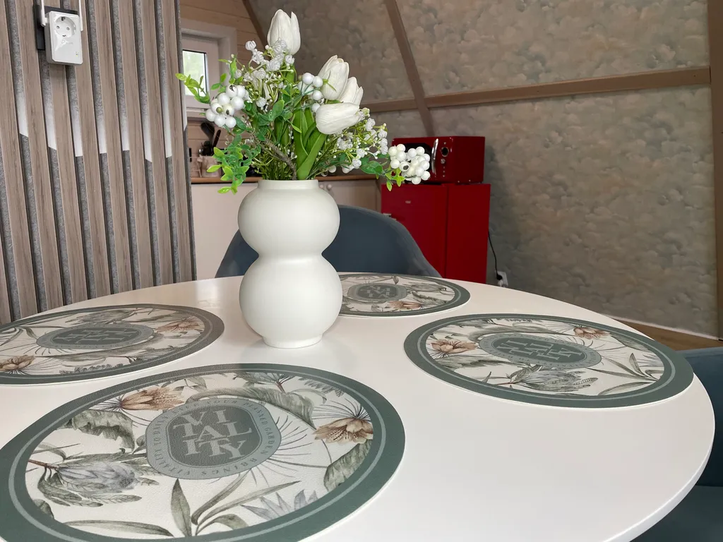 Сказочный А-фрейм с отдельной баней из липы в заповедном лесу