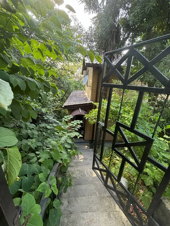 Коттедж Просторный дом в зеленой зоне города — Адлер