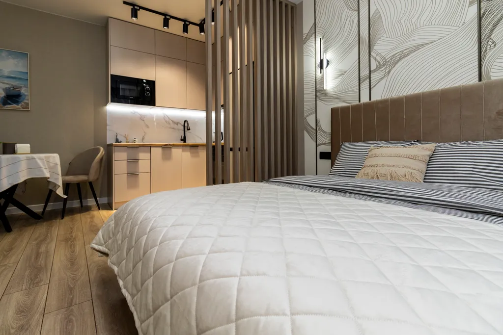 Квартира-студия с дизайнерским ремонтом в новом доме