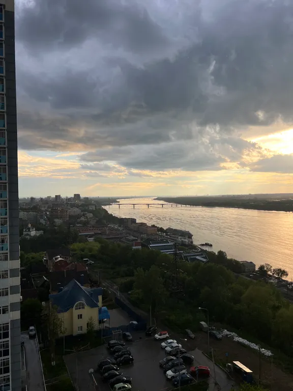 Уютная квартира на высоком этаже с прекрасным видом на реку Кама
