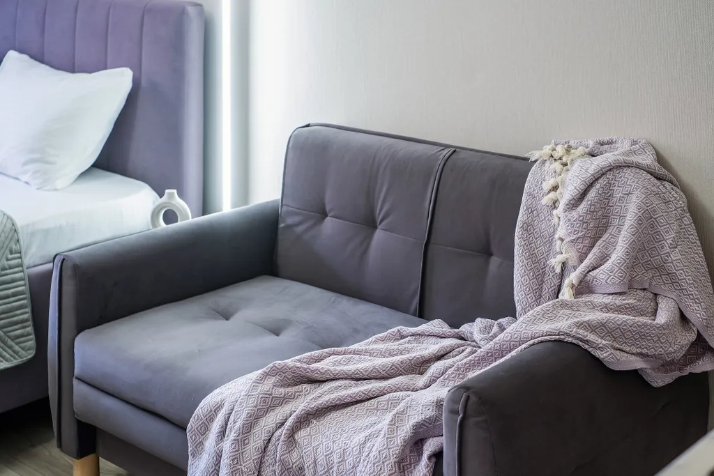 Просторная дизайнерская студия для троих