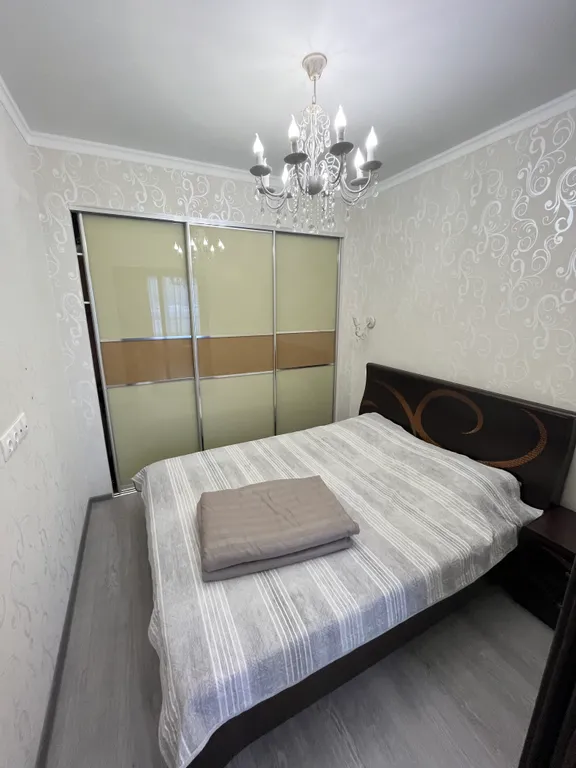 Теплая просторная квартира с отдельной спальней