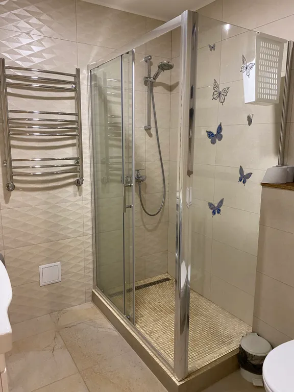 Современная уютная квартира у моря