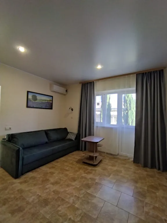 Этаж в доме с отдельным двором