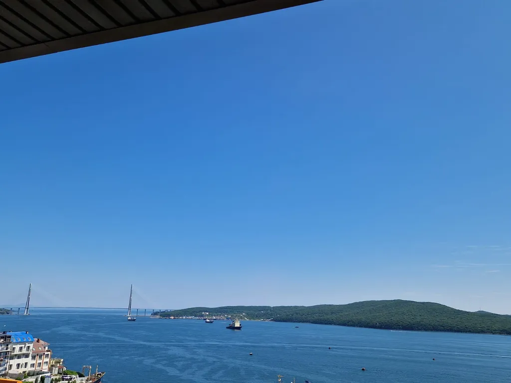 Роскошная квартира с террасой и панорамным видом на море