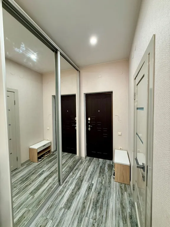 Укомплектованная студия с балконом