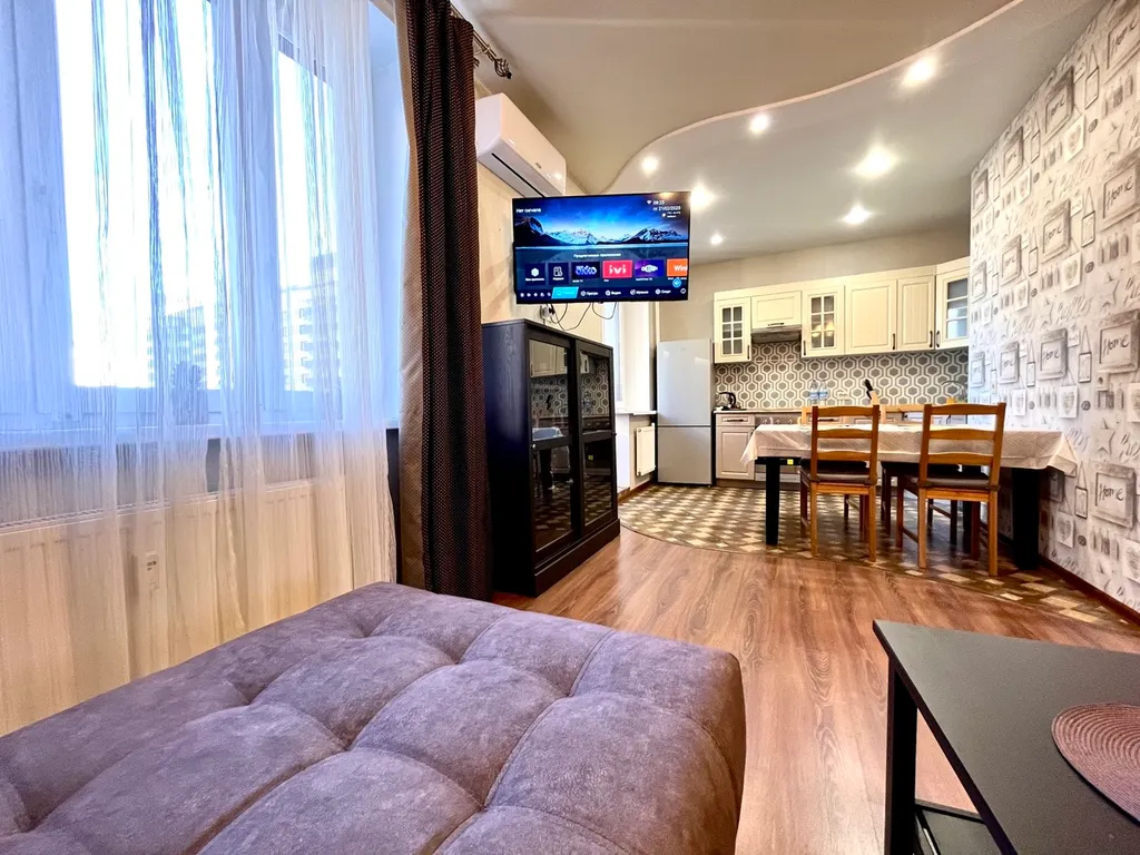 Видовая квартира в шаге от ТЦ Сити-Молл и горячих источников