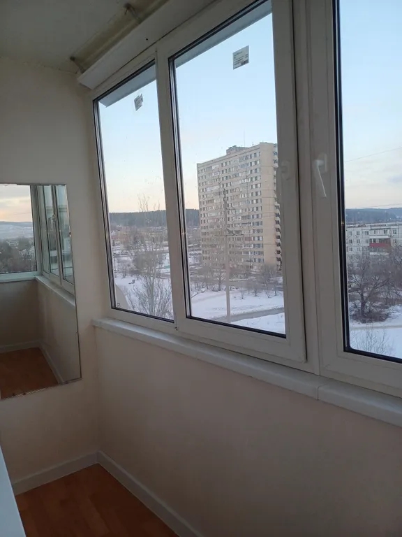 Светлая уютная квартира с большим ортопедическим диваном и кроватью