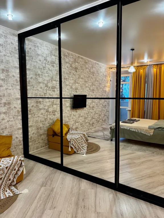 Лоза, центр, тишина