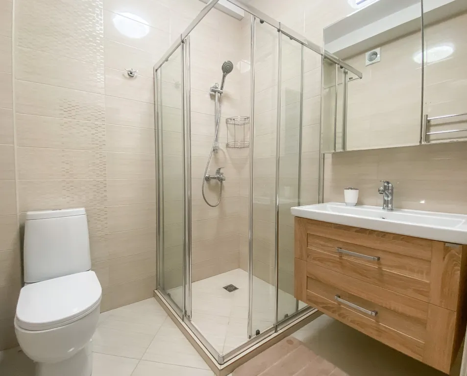 Студия с панорамным видом на центральной улице