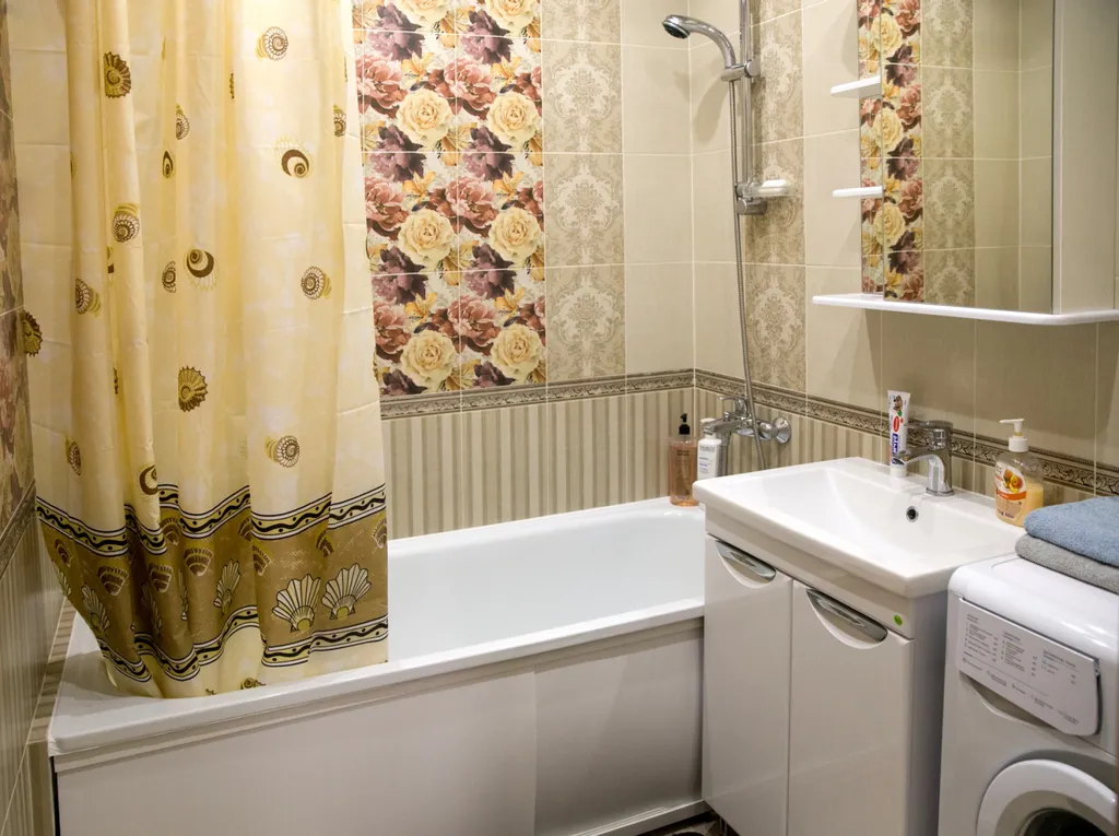 Рядом ТРЦ Аэропарк Дворец Единоборств