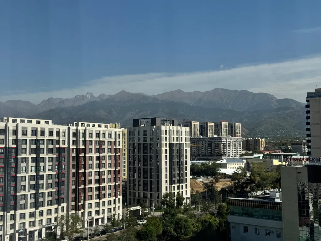 Люкс 3-комнатная евро квартира с видом на горы