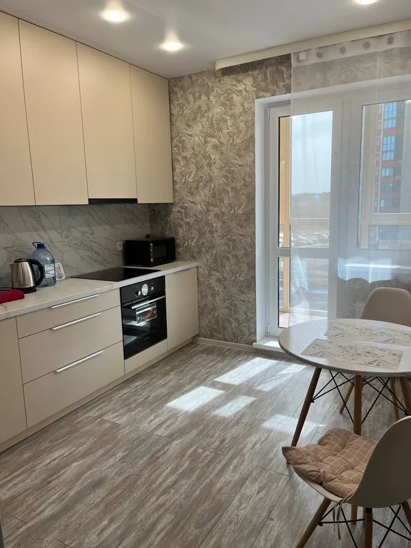 Красивая квартира в новостройке недалеко от центра