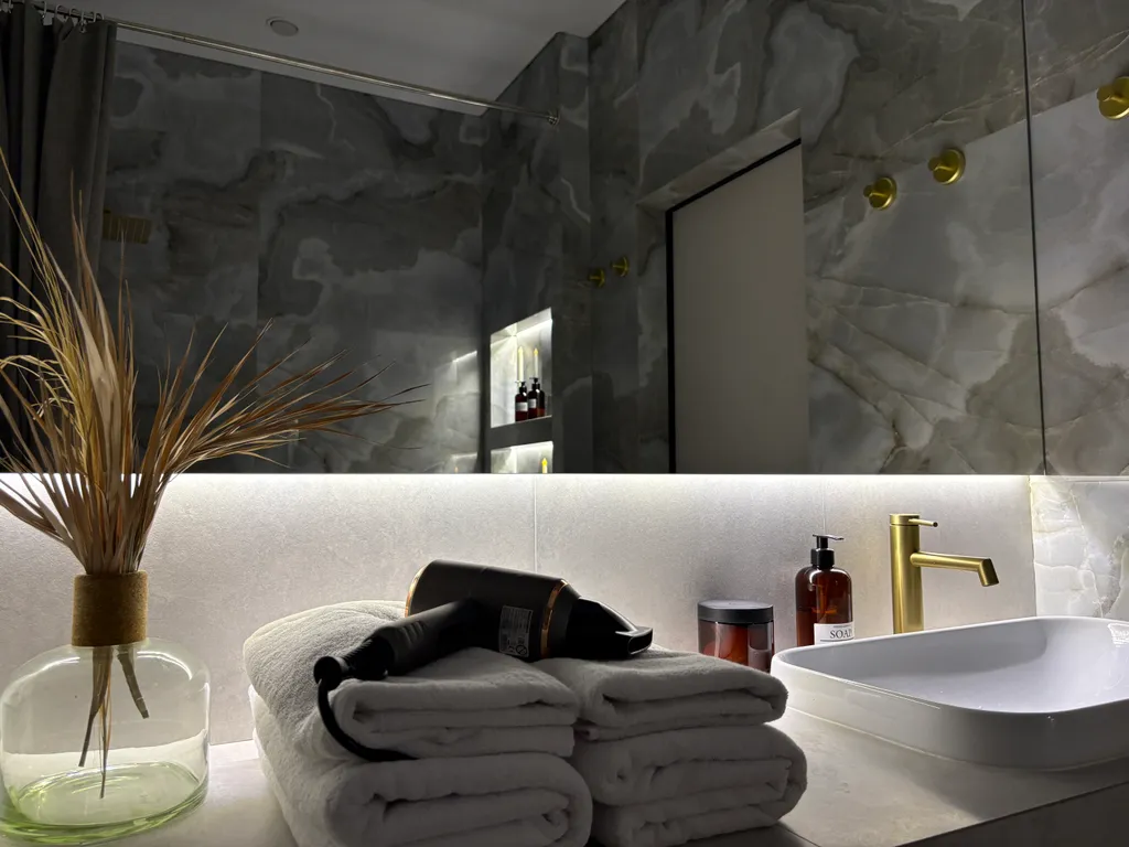 Красивая видовая квартира в центре в элитном ЖК