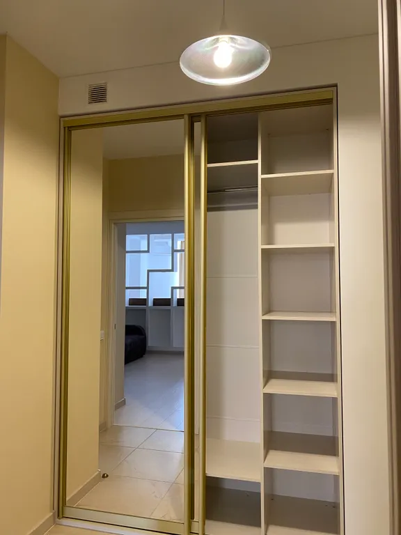 Современная уютная квартира у моря