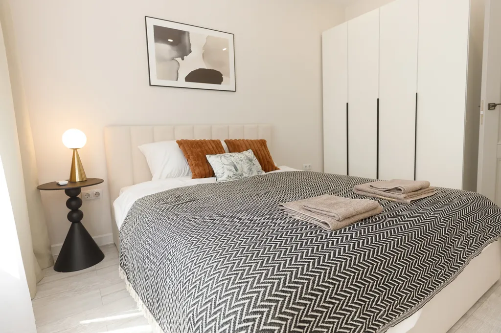 Стильная квартира в новостройке с видом на парк и море