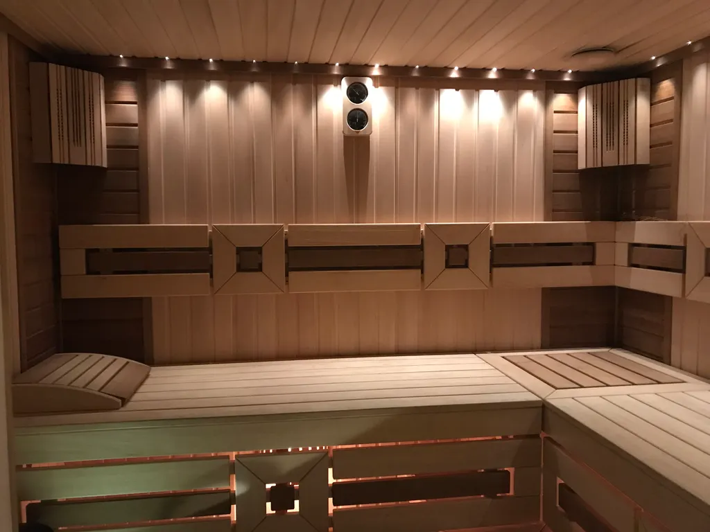 Коттедж Лучший дом на Дмитровском шоссе с джакузи, хамам и русским бильярдом — Лобня