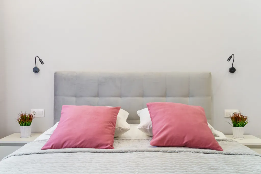 Good Night на Войкова 47/2