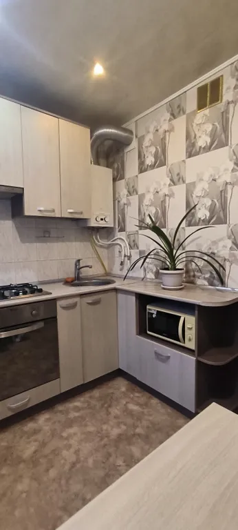 Уютная двухкомнатная квартира в центре города — аренда посуточно в Псков