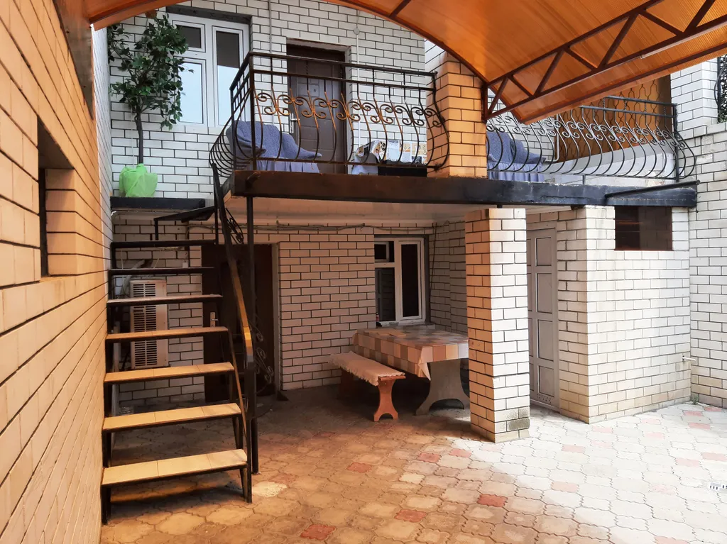 6-комнатный Дом