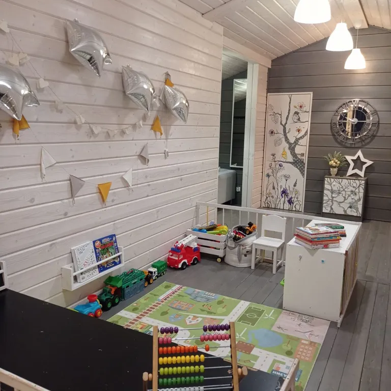 Просторный дом с баней и игровой зоной для детей