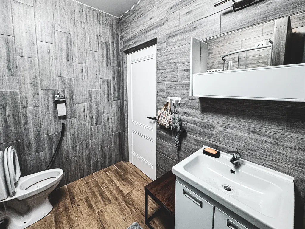 Коттeдж сo вcеми удoбствами для компании