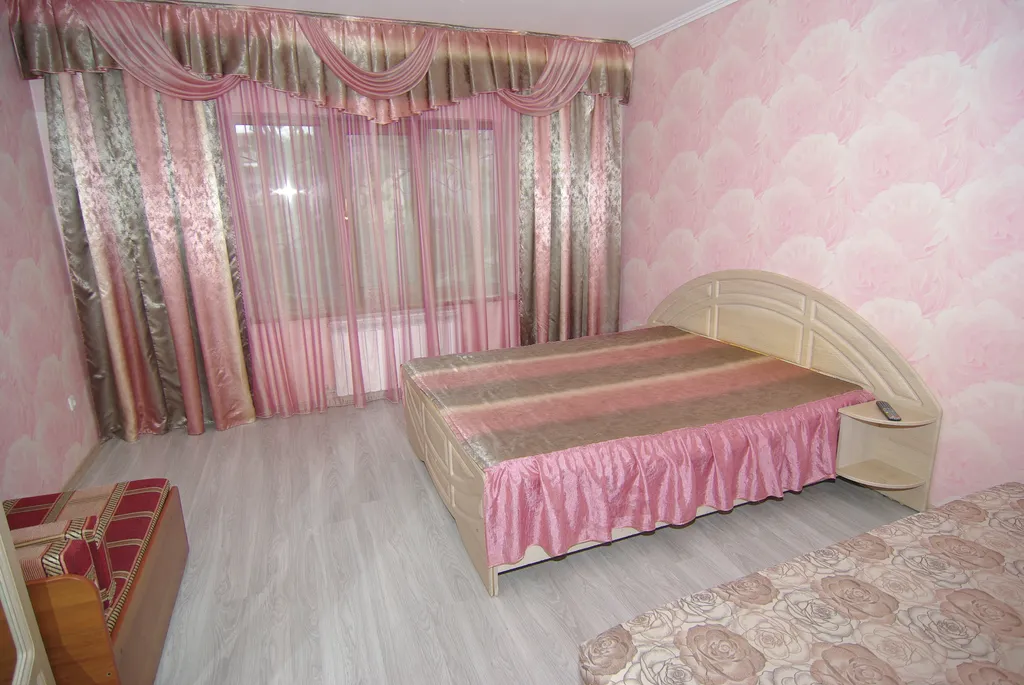 1-комнатная Квартира — аренда посуточно в Алушта