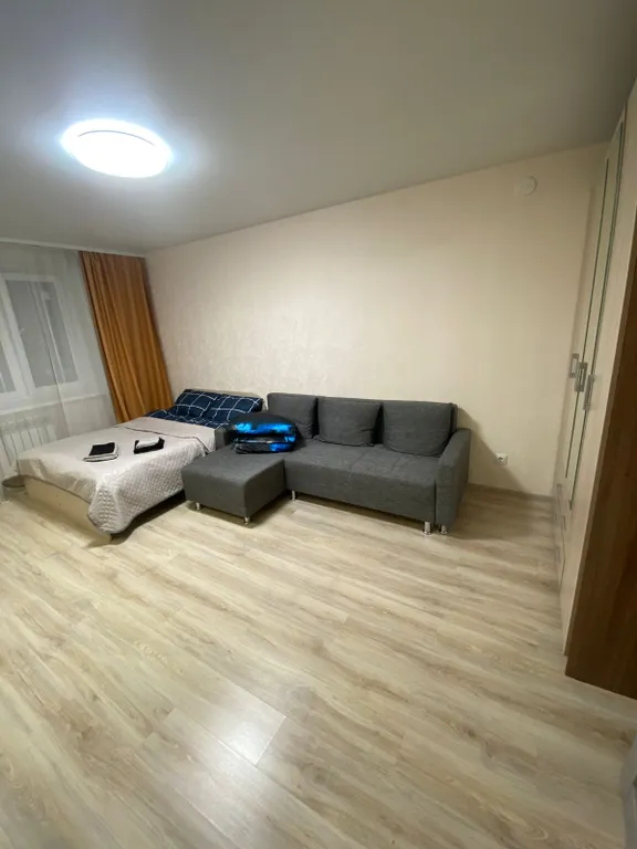 Квартира в новом районе, с новым ремонтом, большой парковкой