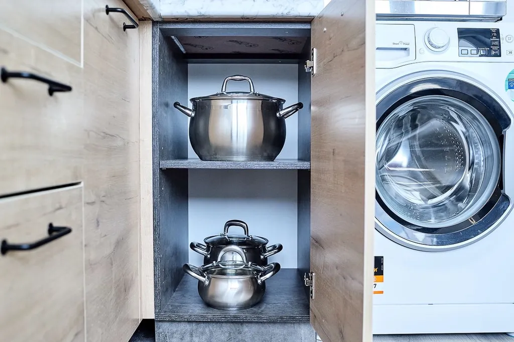 Светлые тёплые апартаменты с видом на горы и город