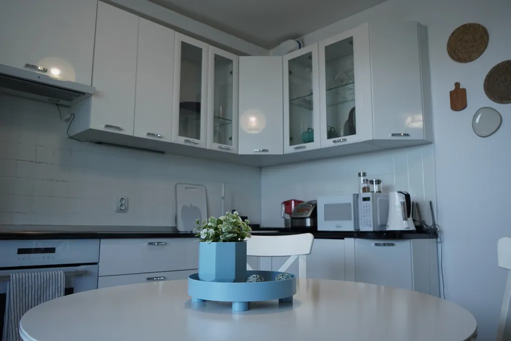 Уютная светлая студия в новостройке с прекрасным видом на город