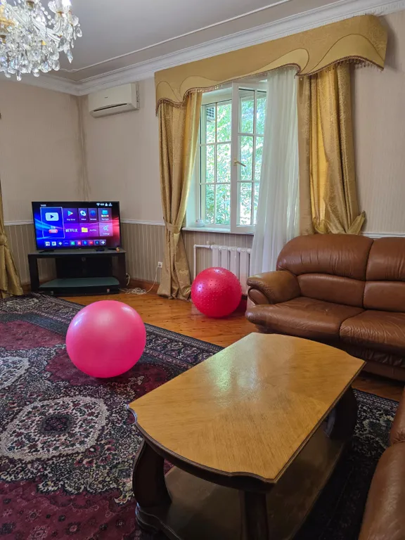 Дом с бассейном