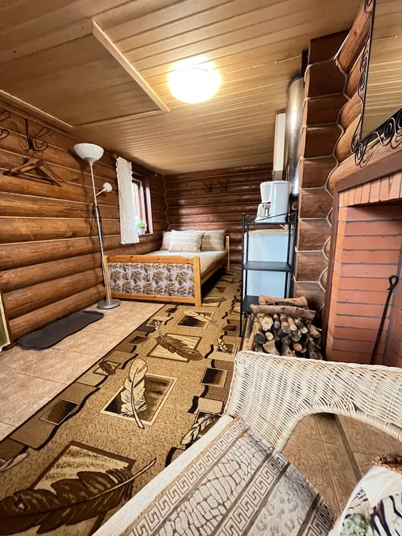 Коттедж Гостевой домик в Сосновом бору — Деревянное