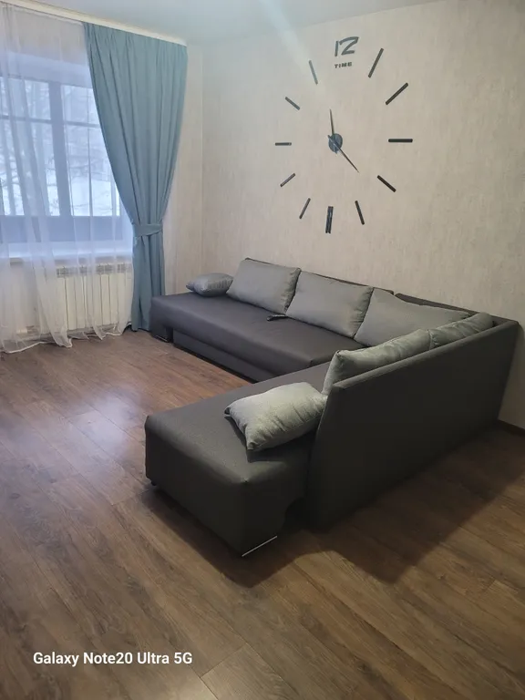 Просторная квартира с удобным местоположением — аренда посуточно в Валдай