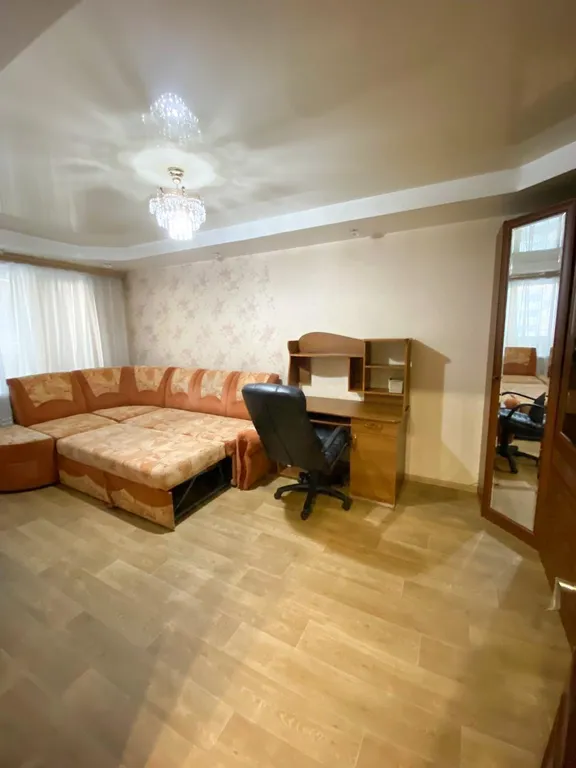 Шикарная теплая квартира с просторной лоджией в черте центра города.