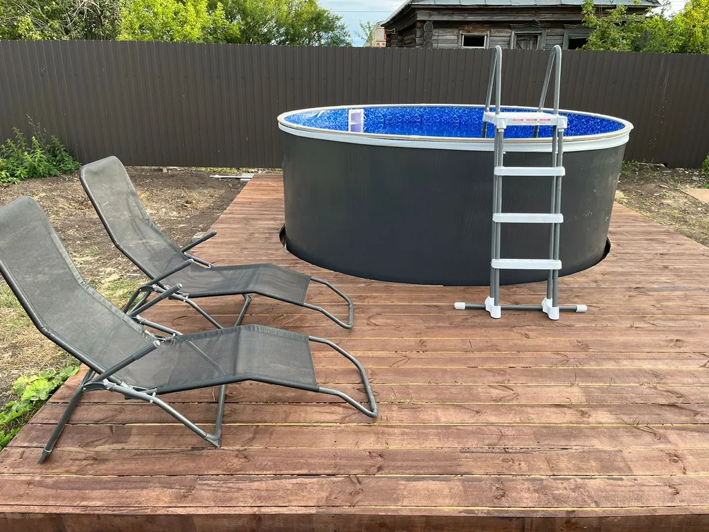 Домик у озера