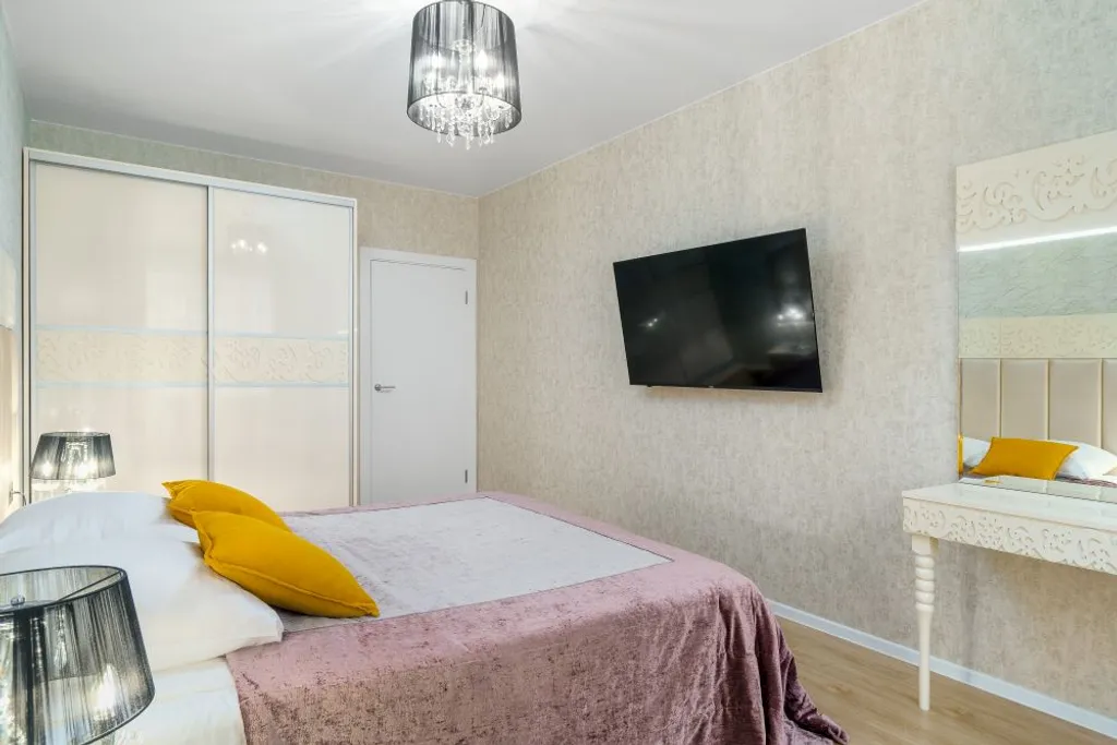 Good Night на Гумилёва 4